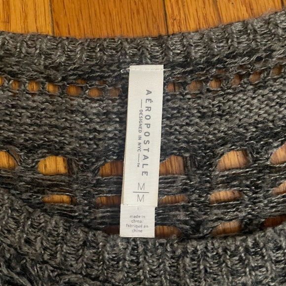 Aeropostale cropped Gray Sweater - Picture 3 of 3